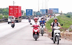 Đi ngược chiều trên QL, “tử thần” rình rập