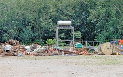 Đồng Nai: Bến xe mới thành nơi tập kết phế liệu