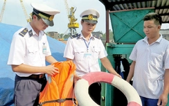 Vì sao ít tàu làm thủ tục vào bến qua tin nhắn?