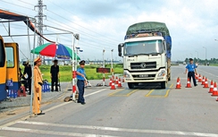 Không có chuyện lơ là khi CSGT rút khỏi trạm cân