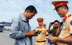 Dính “phạt nguội” trên cao tốc, lái xe tâm phục