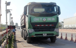 Ninh Bình: Tước 57 GPLX vì chở quá tải