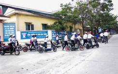 Áo xanh đảm bảo ATGT cổng trường THPT Thanh Ba