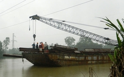 Giao thông 24h: Xe máy tông nhau, xe khách bốc cháy ngùn ngụt