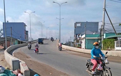 Cầu vượt âu tàu Rạch Chanh không đèn chiếu sáng