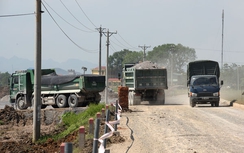 Xe quá tải cày nát QL38 mới