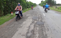 Nhiều đoạn tuyến QLN2 xuống cấp