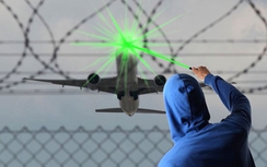 Thêm một vụ tàu bay bị chiếu laser tại Nội Bài