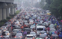 Trời mưa, ùn tắc và văn hóa “nhường đường”