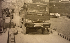 Lập tổ lưu động bắt xe quá tải