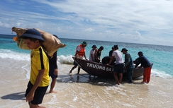 19 ngày vượt trùng khơi tiếp tế đảo đèn Trường Sa