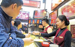 Doanh nghiệp vàng bung hàng ngày vía Thần Tài