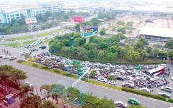 Làm cầu đường xóa điểm đen ùn tắc Tân Sơn Nhất