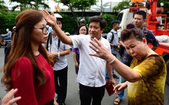 TP.HCM: Các quận đồng loạt đòi vỉa hè cho người đi bộ