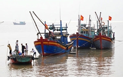 Đi biển mùa mưa bão, ngư dân cần lưu ý gì?