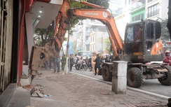 Không nhất thiết “dọn sạch, đập sạch” vỉa hè