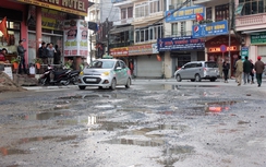 Nhiều tuyến đường nội thị Sa Pa như ruộng cày