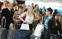 Mỹ kêu gọi đình chỉ chính sách overbook sau vụ kéo lê David Dao