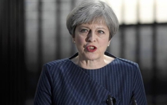 Bất ngờ kêu gọi bầu cử sớm Thủ tướng Anh toan tính gì?