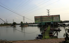 Lạ lùng sân tập golf giữa hồ ở Hải Phòng