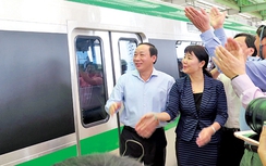 4.000 người tham quan đường sắt Cát Linh - Hà Đông