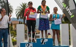 Đi dép lê giành quán quân marathon 50km