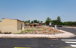 Lỗ tiền tỷ “ôm” đất vùng ven TP.HCM