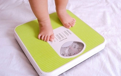 Cách nào giúp trẻ ăn uống để tăng cân?