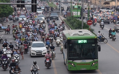 Hạn chế vùng hoạt động của xe máy không giải quyết được ùn tắc