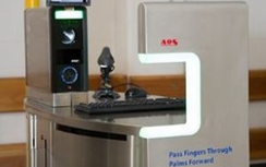 Mỹ thử nghiệm công nghệ kiểm tra bằng vân tay tại sân bay