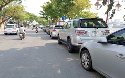 Đà Nẵng thí điểm trả phí đỗ ô tô qua điện thoại