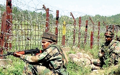 Quân Ấn Độ và Pakistan gia tăng đấu súng ở Kashmir