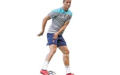 Hé lộ thân thế người phụ nữ đẻ thuê cho Ronaldo