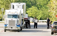 Mỹ phát hiện 8 người tử vong trong một xe tải nghi buôn người
