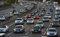Anh sẽ cấm xe ô tô xăng/diesel từ năm 2040