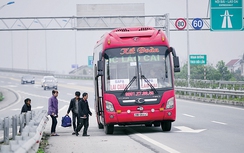Từ chối phục vụ xe khách dừng đỗ, đón trả khách trên cao tốc