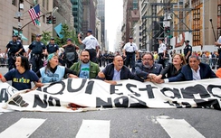 Ba nghị sĩ bị bắt khi biểu tình phản đối Tổng thống Trump