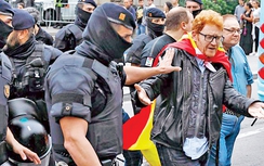 Tây Ban Nha quyết không để mất Catalonia