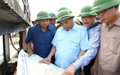 Hủy họp, lãnh đạo Chính phủ đi khắc phục hậu quả mưa lũ