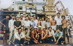 Chuyện từ cõi chết trở về khi xây đèn biển Trường Sa