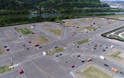 Uber xây dựng thành phố giả lập để thử xe tự động lái