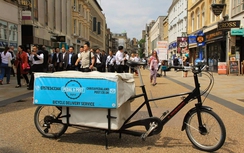 Chính phủ Anh có thể sẽ trợ cấp mua xe đạp, ô tô điện