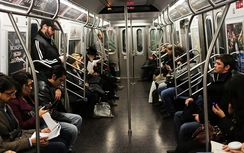 New York không còn chào “quý ông, quý bà” trên phương tiện công cộng