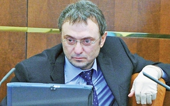 Nghị sĩ Nga bị cảnh sát Pháp bắt giữ tại sân bay