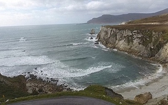 Ireland: Bãi cát trắng bỗng nhiên xuất hiện trở lại sau 12 năm