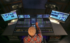 Nhà sản xuất âm nhạc ngày càng lộ diện