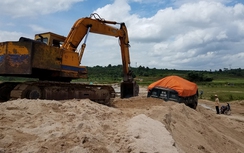 Gia Lai: Cát tặc lộng hành, lãnh đạo ở đâu?