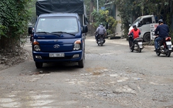 Cửa ngõ thành Vinh chi chít “ổ voi”