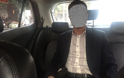 Phạt ngồi ghế sau ôtô không thắt dây an toàn: Khó nhưng làm được