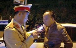 Bị kiểm tra, “ma men” bỏ của chạy lấy người